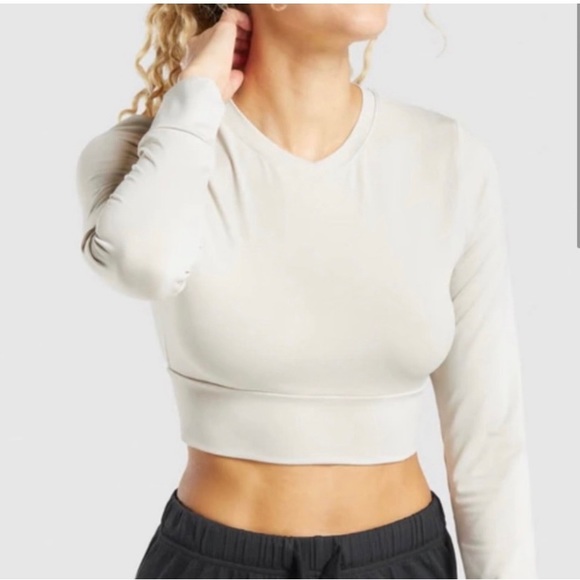 Gymshark pause open back long sleeve crop top, size small - Picture 2 of 5